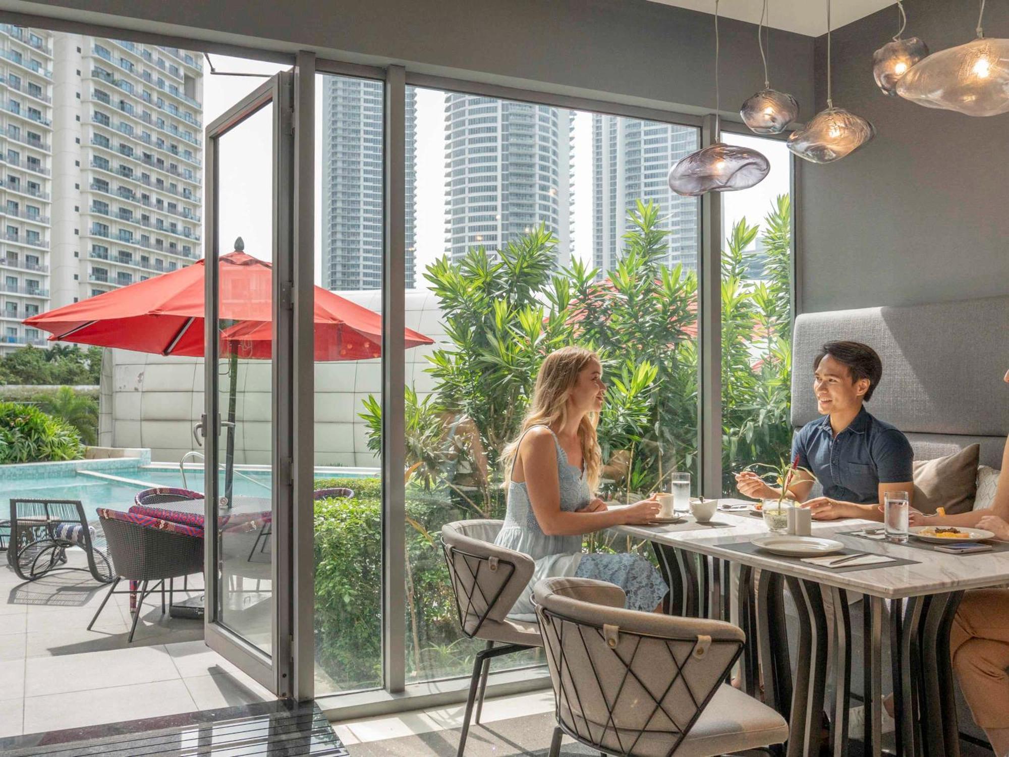 Novotel Suites Manila At Acqua Mandaluyong Kültér fotó