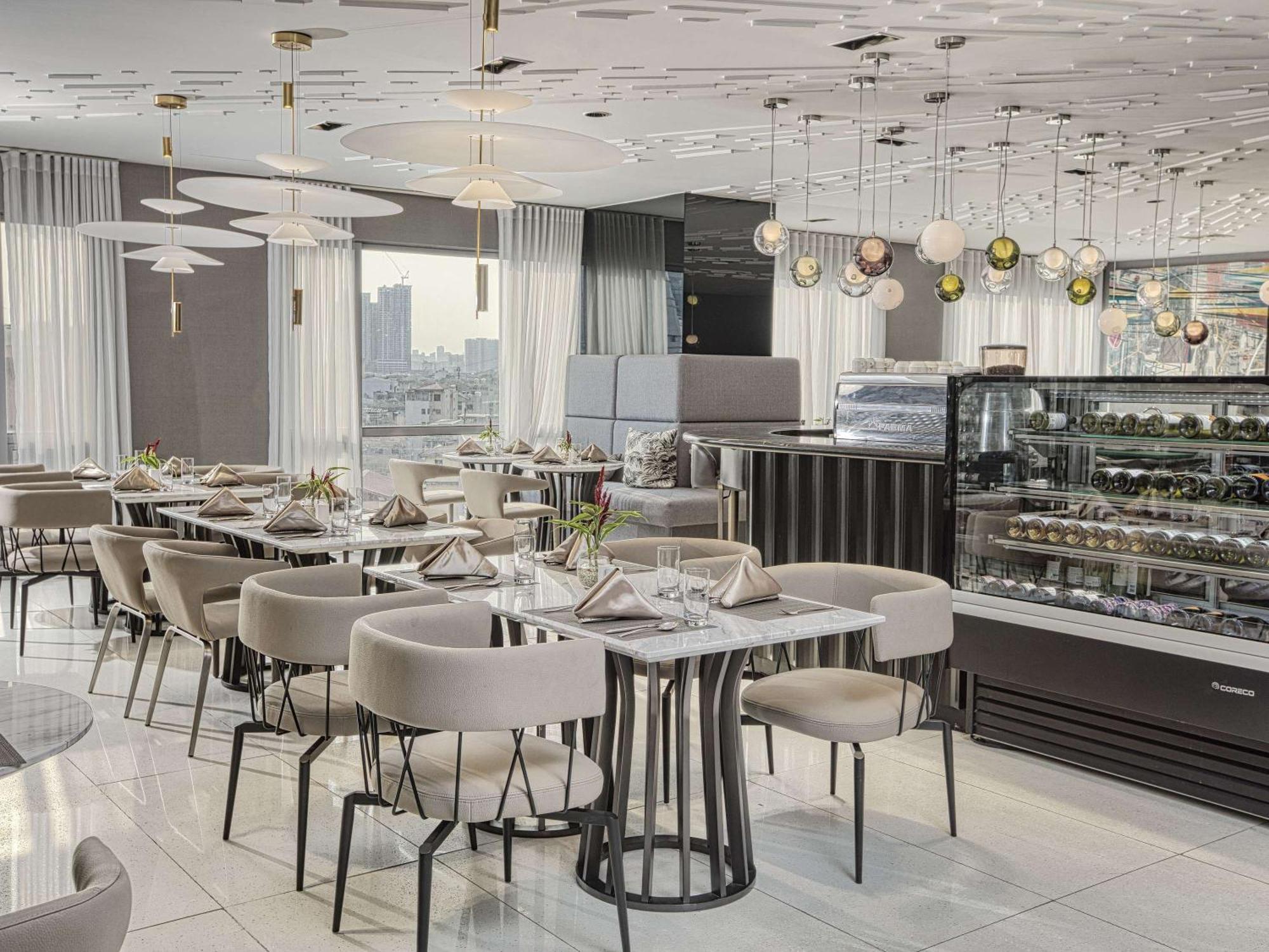 Novotel Suites Manila At Acqua Mandaluyong Kültér fotó