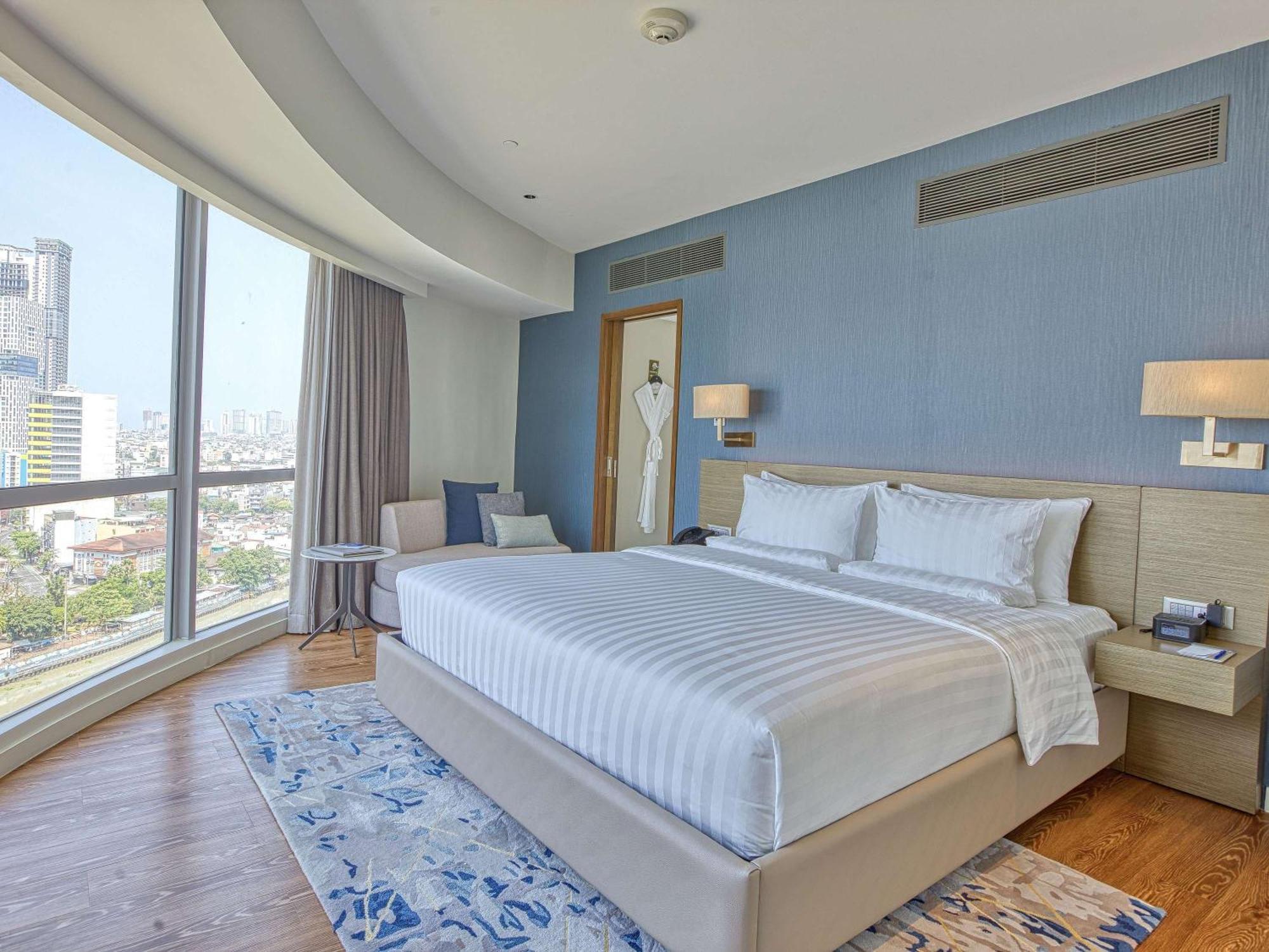 Novotel Suites Manila At Acqua Mandaluyong Kültér fotó