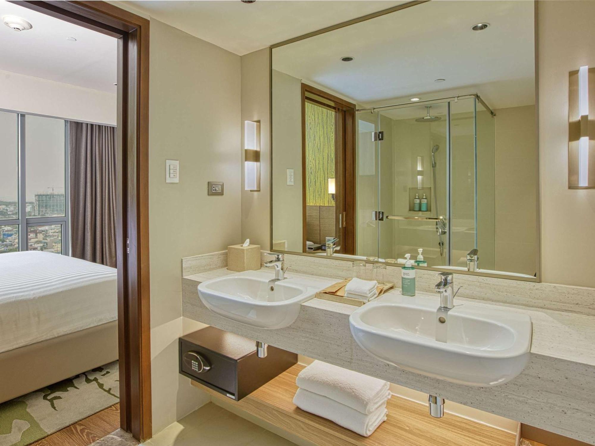 Novotel Suites Manila At Acqua Mandaluyong Kültér fotó