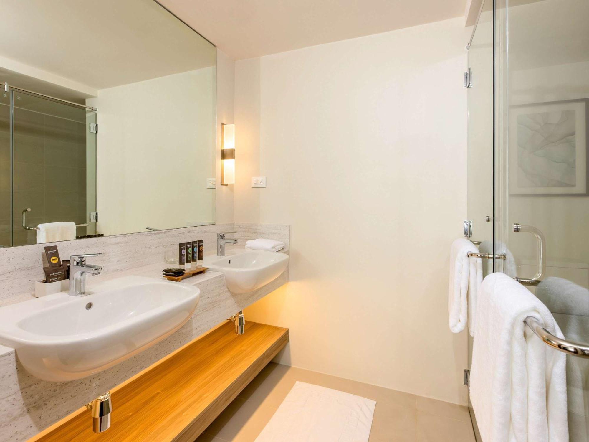 Novotel Suites Manila At Acqua Mandaluyong Kültér fotó
