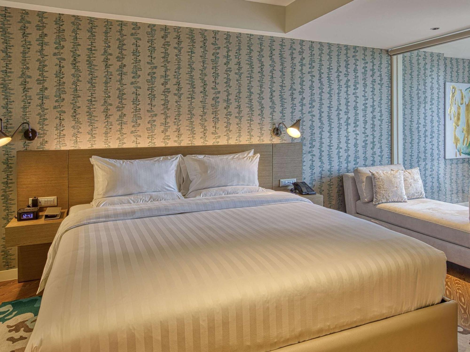 Novotel Suites Manila At Acqua Mandaluyong Kültér fotó