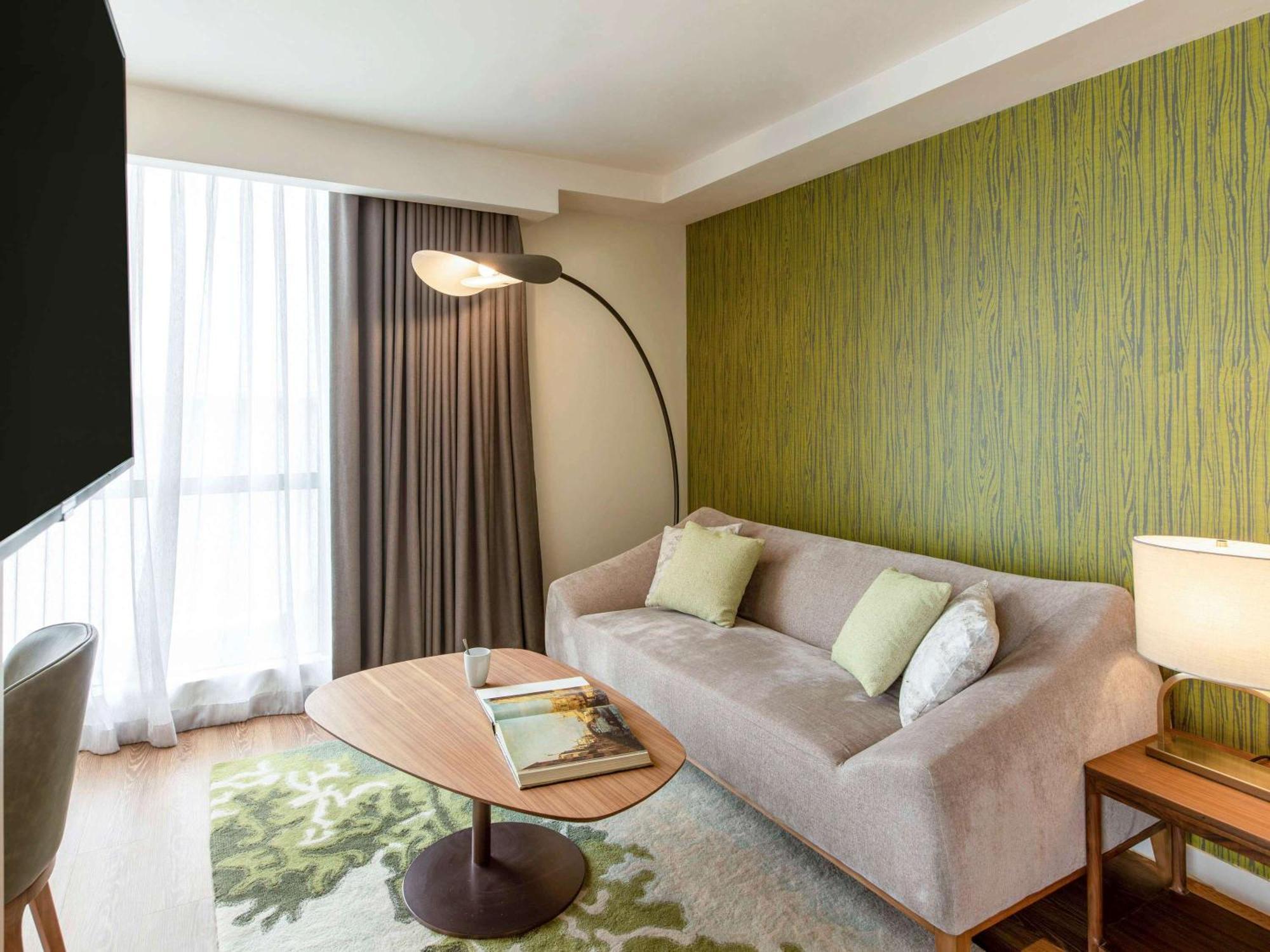 Novotel Suites Manila At Acqua Mandaluyong Kültér fotó